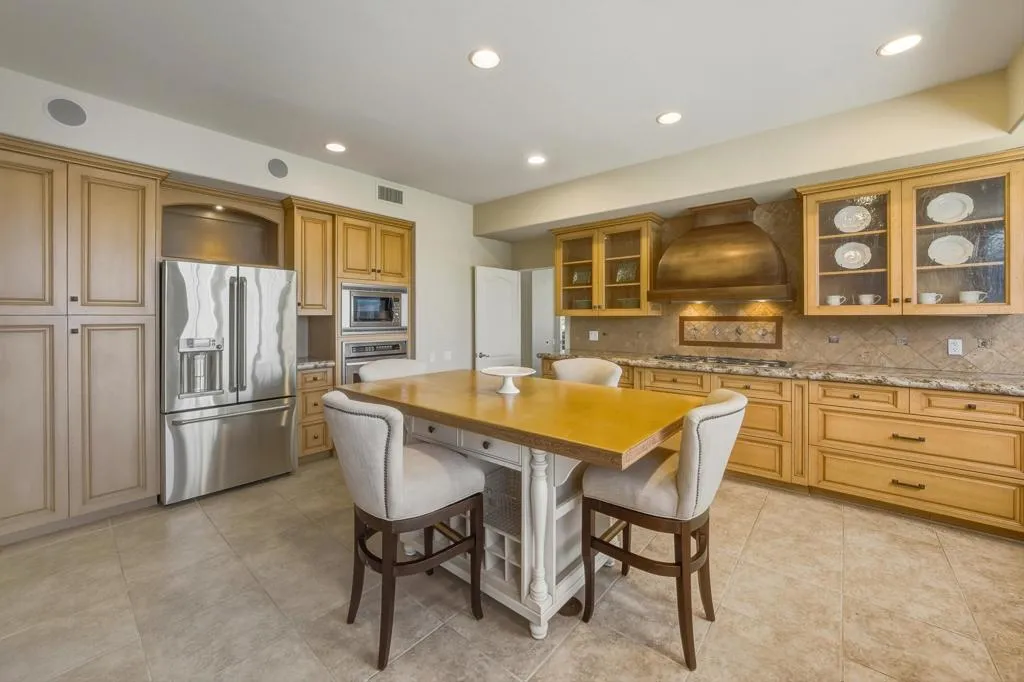 818 Inverness Drive, Rancho Mirage, California 92270 home-pic-25